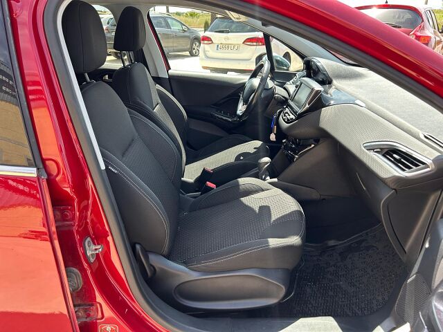 PEUGEOT 208 ALLURE 1.2 E-THP AUTO SPANISH LHD IN SPAIN 82000 MILES SUPERB 2015